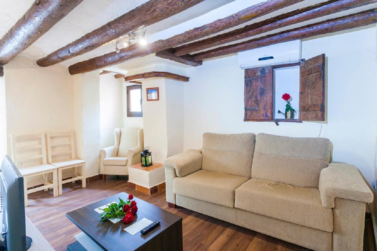 Apartamentos Casa Samper Santa Eulalia de Gállego Zimmer foto