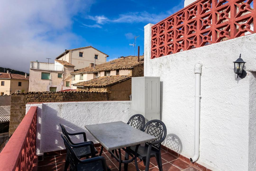 Apartamentos Casa Samper Santa Eulalia de Gállego Zimmer foto