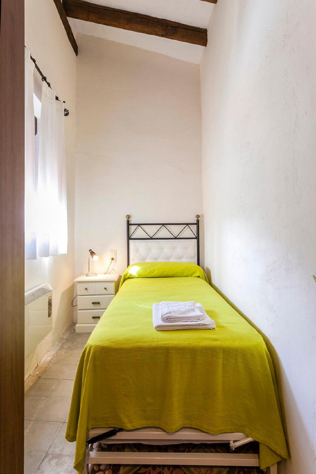 Apartamentos Casa Samper Santa Eulalia de Gállego Zimmer foto
