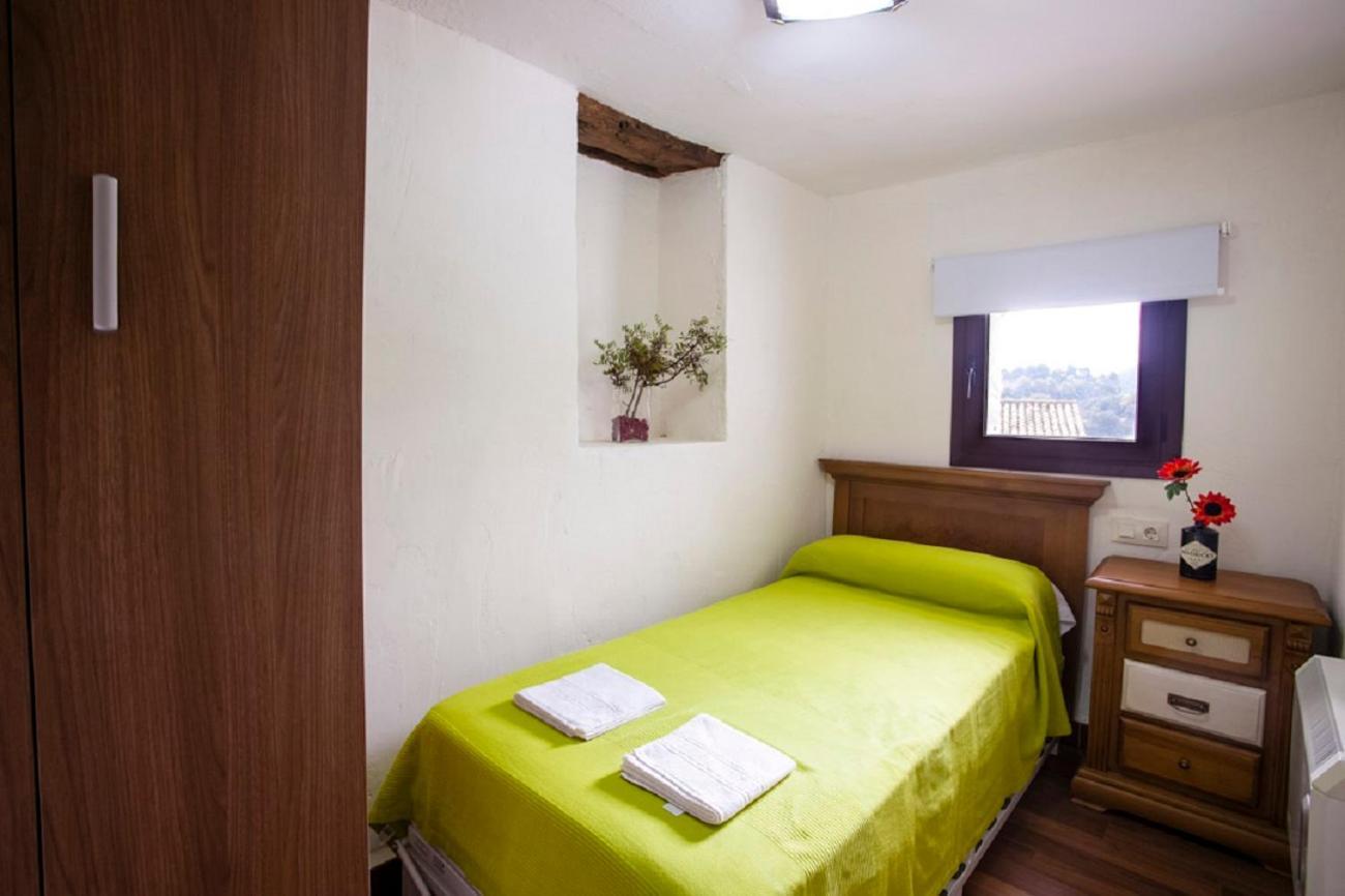 Apartamentos Casa Samper Santa Eulalia de Gállego Zimmer foto